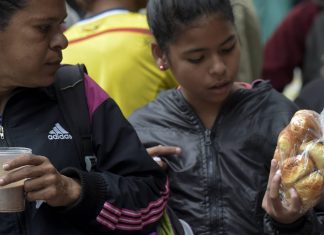 El hambre avanza en Venezuela, pero retrocede en el resto de América Latina