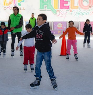 Más de 10 mil han disfrutado la pista de hielo en La laguna