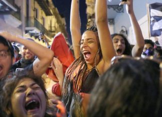 Estalló el júbilo en Puerto Rico tras el anuncio de la renuncia del gobernador Ricardo Rosselló