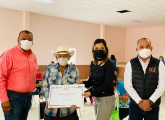 Becas de DIF Coahuila llegan a Progreso