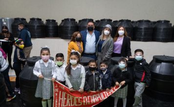 Fortalece Mario López alianza con sector educativo. Entrega apoyos en respuesta a peticiones