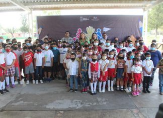 A través del programa Escuela Digna, sigue el apoyo a la educación en Múzquiz