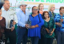 Chano Díaz recibe 2 mil árboles del Gobierno del Estado para un Sabinas más verde