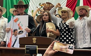 Grecia Quiroz asume como alcaldesa de Uruapan y ofrece seguir su legado